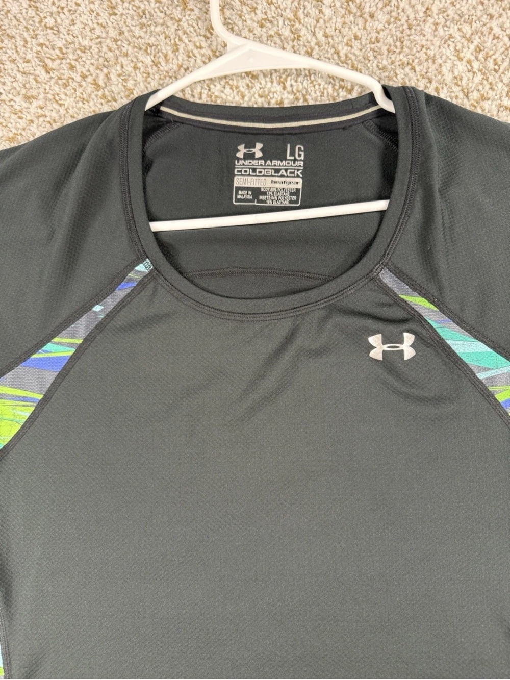 Under Armour Black Coldblack Active Tee with Blue-Green Accent Large Semi Fit